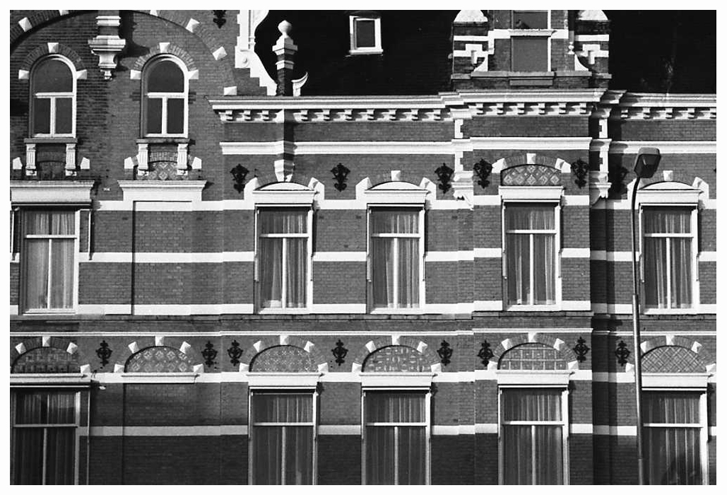 1981-19-31 gevels Nieuwstraat Breda FOTO GUSTAVE PETIT