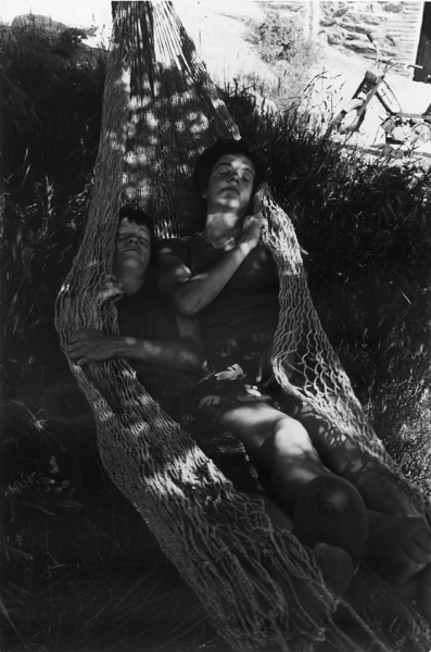 1985-58-32 hangmat taillet FOTO GUSTAVE PETIT