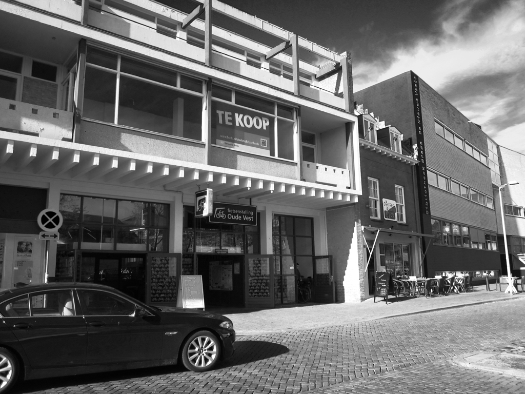 2013-1190 Oude Vest te koop FOTO GUSTAVE PETIT