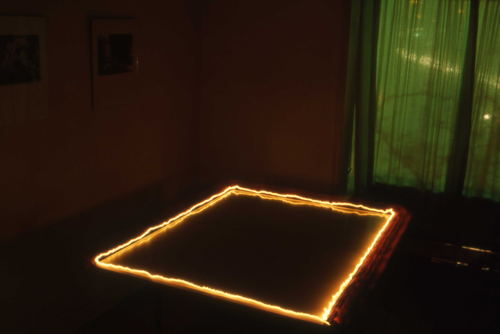 1986-Y3-012 KL vierkant licht FOTO GUSTAVE PETIT