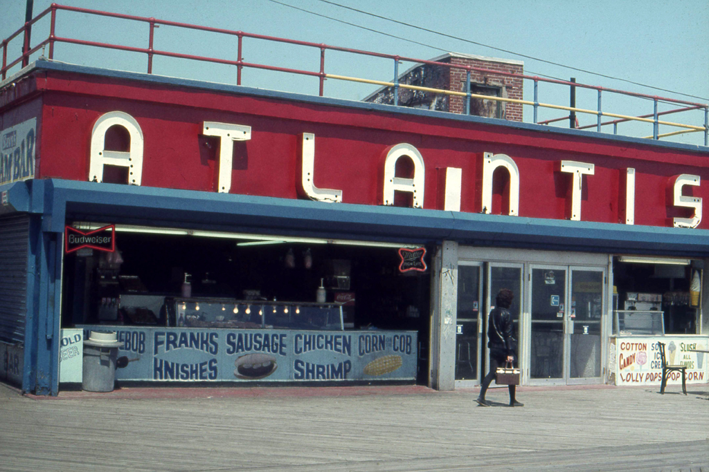 1982-N-08 coney island atlantis FOTO GUSTAVE PETIT